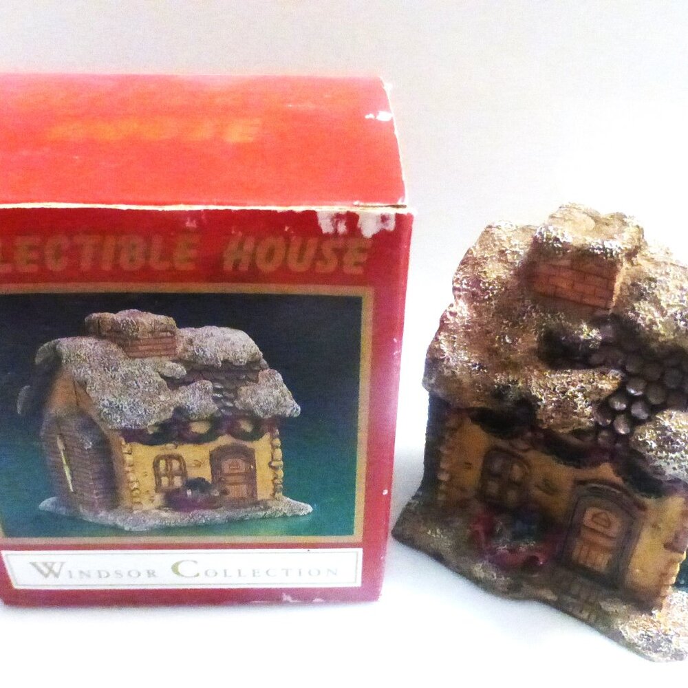 Windsor Collection COLLECTIBLE HOUSE Christmas Ornament Santa Present Stocking